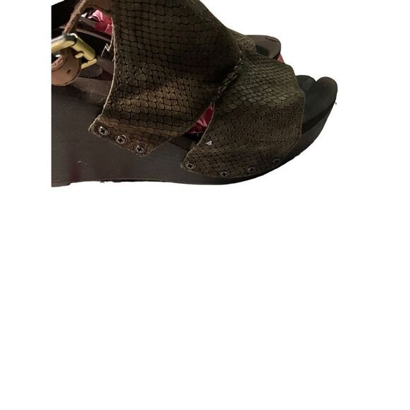 Volatile Brown Leather platform Wedges Peep Toe - Picture 14 of 15